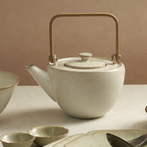 Service à thé en céramique de style asiatique avec théière et tasses en grès à glaçure réactive, poignée en bois – Idéal pour hôtels, restaurants, boutiques – Vente en gros - Product Image 1