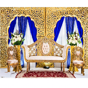 Ensemble de canapés de scène de mariage dorés élégants et luxueux pour réceptions et événements nuptiaux, idéal pour les salles de mariage aux États-Unis - Product Image 1