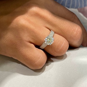 Bất 14kt au750 vàng trắng <span class=keywords><strong>Micro</strong></span> <span class=keywords><strong>Pave</strong></span> <span class=keywords><strong>3</strong></span> rows kim cương vvs D màu 1CT Vòng moissanite cvd hpht phòng thí nghiệm tạo ra Kim Cương phụ nữ nhẫn - Product Image 3