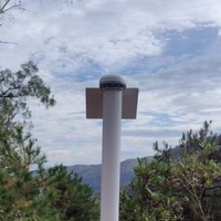 Station de base GNSS RTK à énergie solaire avec corrections RTCM N30, étanche IP67, précision 8mm/15mm pour la surveillance des barrages et des ponts