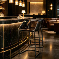 Tabouret de bar en cuir commercial avec base en métal, design moderne, écologique et durable, chaises de bar hautes pour restaurants et bars