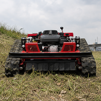 Tondeuse robotisée sur chenilles RC avec une largeur de coupe de 550 mm, un réservoir de carburant de 5 L et un moteur à essence de 224 cm³ pour l'entretien des terrains d'entrepôts