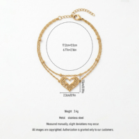 QIAOREN 11944 Bracelet tendance en filigrane en forme de cœur superposé, en acier inoxydable plaqué or 18 carats, avec chaîne satellite et motif cœur ajouré, bijoux