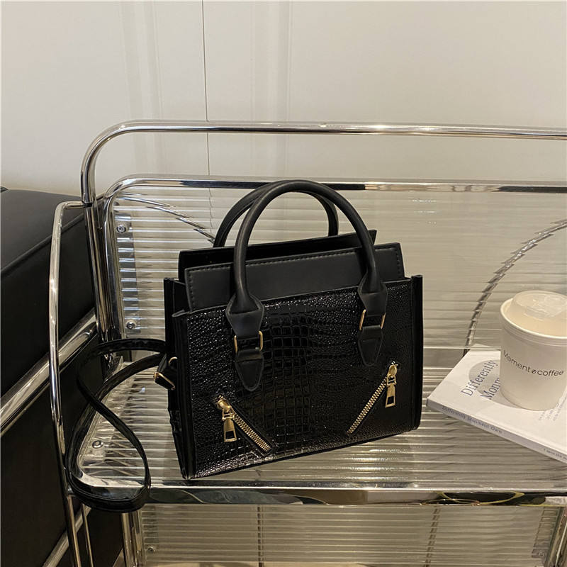 ตามที่แสดง