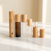 Flacons de parfum en verre multicolores avec bouchons en bois – Bouteilles roll-on portables rechargeables pour sac à main et voyage