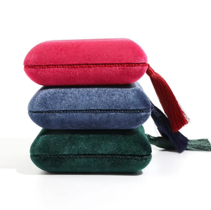 Boîte à bijoux de luxe avec décoration en pompon, petite et exquise, boîte à bijoux de haute qualité, en velours - Product Image 4