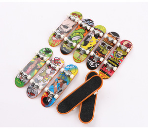 Atacado dedo personalizado skate <span class=keywords><strong>mini</strong></span> quebra-cabeça estresse alívio fingerboard brinquedos - Product Image 3