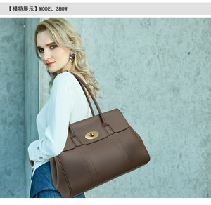 Sacs à bandoulière pour femmes, sacs à main et sacs fourre-tout tendance en cuir véritable pour femmes, conçus par des créateurs de mode - Product Image 3