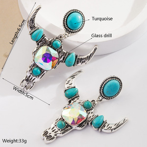 Pendientes <span class=keywords><strong>de</strong></span> aleación chapada en plata Bohemia con diamantes <span class=keywords><strong>de</strong></span> cristal turquesa pendientes <span class=keywords><strong>de</strong></span> cuero con estampado <span class=keywords><strong>de</strong></span> <span class=keywords><strong>vaca</strong></span> en forma <span class=keywords><strong>de</strong></span> C occidental - Product Image 3