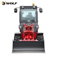 Chargeuse sur pneus diesel Wolf Mini 780t avec différents accessoires