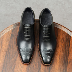 Chaussures <span class=keywords><strong>pour</strong></span> jeunes hommes, chaussures habillées en cuir <span class=keywords><strong>pour</strong></span> hommes, chaussures de <span class=keywords><strong>mariage</strong></span> tendance en cuir véritable <span class=keywords><strong>pour</strong></span> coiffeurs - Product Image 2