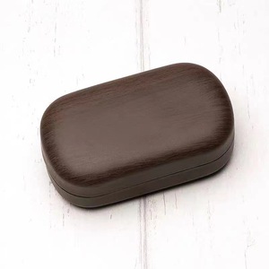 Nuevo Estuche Plegable con Diseño de Madera para Gafas Clásicas, Estuche Compacto para Lentes de Contacto y Cosméticos - Product Image 6