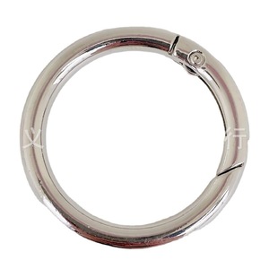 Anillos de resorte abiertos de aleación de zinc para llaveros, ganchos para llaves de coche, bolsos, artículos de cuero, estilo minimalista moderno, accesorios metálicos de lujo - Product Image 2