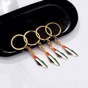 Llavero de metal esmaltado de acero inoxidable con diseño de mapa de puño de la libertad, personalizado al por mayor - Product Image 4