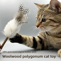 Jouet de Luxe pour Chat en Fourrure de Lapin et Laine Naturelle avec Matatabi et Clochette, Apaisant, pour Usage Quotidien Intérieur/Extérieur, Jouet de Nettoyage des Dents à la Silvervine