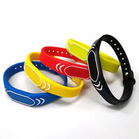 Montre-bracelet en silicone avec cartes de contrôle d'accès vierges RFID et NFC 13.56Mhz 213/215/216 Clone réinscriptibles