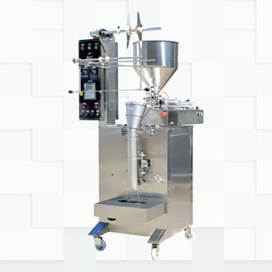 Machine de remplissage de sachets à piston avec remplissage de particules pour purée de viande, pâté, morceaux d'aliments humides pour animaux de compagnie dans une sauce - Product Image 3