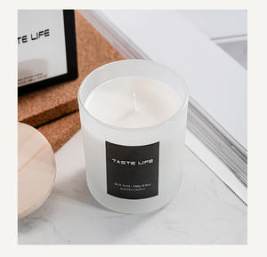 Bougie parfumée en cire de soja en forme de verre avec couvercle en bois transparent, sans fumée, parfumée, cadeau - Product Image 2