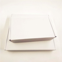 Boîte cadeau blanche élégante, emballage cadeau de qualité supérieure avec impression de logo personnalisé pour les cadeaux de mariage et d'affaires