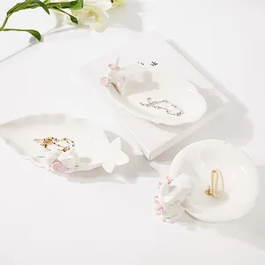 Wholesale Custom logo Rabbit Plate Cute Ceramic Dinner Dishes Bowl Breakfast Salad Tray with cow shape