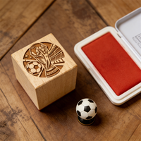 Kit de tampons en bois commémoratifs de la Coupe du Monde de football DIY, en bois naturel avec motifs personnalisables, incluant des monuments du pays hôte