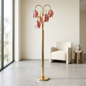 Lámpara Decorativa para Habitación de Niñas: Linda Lámpara de Vidrio con Forma de Tulipán Rosa sobre una Base de Metal Dorado Resistente - Product Image 1