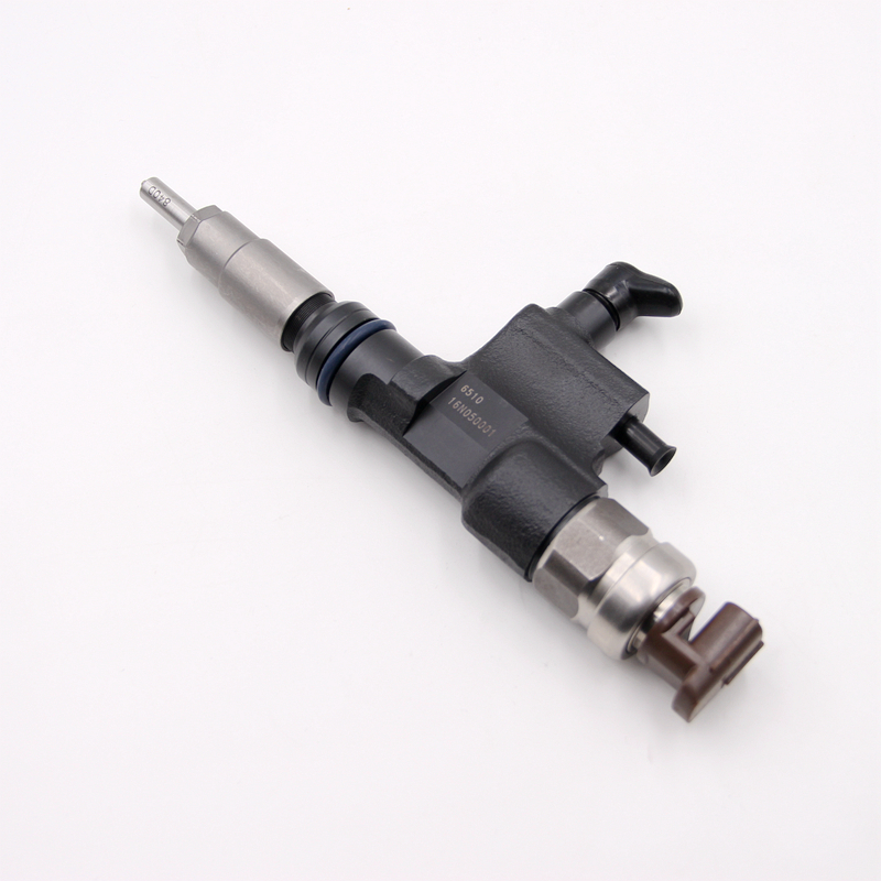 295050-138# fuel injector 295050-1380 SDNRE558870 injector for JOHN DEERE 5065E injector nozzle 295050-1380 SDNRE558870