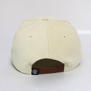 Fournisseur de Casquettes de Première Qualité, Faible MOQ, Vente en Gros, Casquettes Brodées de Haute Qualité, <span class=keywords><strong>Logo</strong></span> Personnalisé, Casquettes de Baseball Bicolores en Côtelé Élégantes - Product Image 4