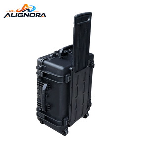 Machine de nettoyage au laser pulsé Alignora 300W, portable, avec étui de protection à roulettes pour l'élimination de la rouille des métaux - Product Image 1