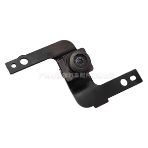 Caméra de recul Toyota Sienna 12V avec coque en plastique, résolution standard, aide au stationnement - Product Image 1