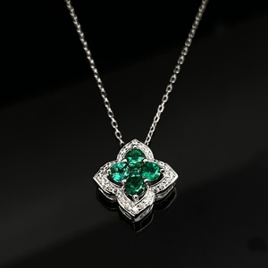 Collier <span class=keywords><strong>Pendentif</strong></span> Fleur Délicate Premium en <span class=keywords><strong>Argent</strong></span> Sterling 925 avec Pierre Précieuse Réglable pour Femme, Émeraude de Laboratoire - Product Image 5