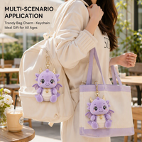 Porte-clés en peluche dragon mignon personnalisé OEM ODM, dragon bébé assis avec ailes, cornes dorées, pendentif étoile, boîte personnalisée de marque
