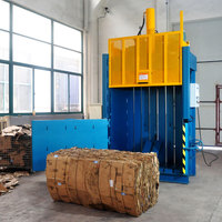 Presse verticale compacte pour le recyclage du carton, du papier usagé et du plastique