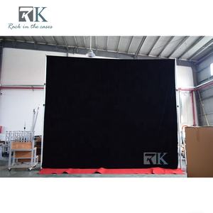 Supports de poteaux tubulaires télescopiques de luxe pour toiles de fond d'événements - Product Image 2