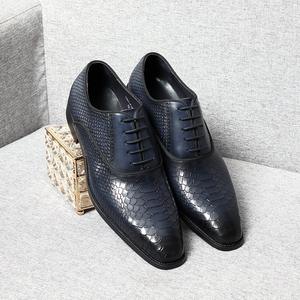 รองเท้าหนังแท้ทรงอ็อกซ์ฟอร์ด งานแฮนด์เมดสุดหรู ระบายอากาศได้ดี หัวเหลี่ยม สีดำ สำหรับผู้ชาย ระดับไฮเอนด์ ป้องกันการลื่น - Product Image 3