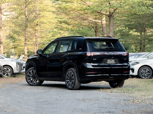 AION i60 2026 de Alto Rendimiento con 210 km de Autonomía Eléctrica Pura, SUV con Extensor de Rango, Uso Familiar, 5 Puertas, 5 Plazas, Auto Compacto - Product Image 4
