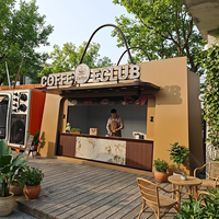 Kiosque de café préfabriqué en conteneur, stand modulaire extérieur avec fenêtre de service pour la vente de nourriture et de boissons en rue, idéal pour les entreprises de restauration rapide et les food trucks.