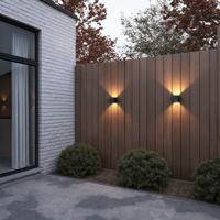 Applique murale extérieure carrée moderne noir mat, étanche IP65, double tête LED haut/bas, vente en gros usine