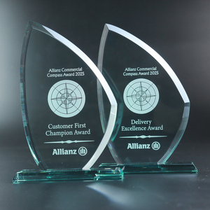 Trofeo in Vetro di Giada a Forma di Barca a Vela con Logo Inciso, Regalo di Benvenuto per Trofei, Medaglie e Targhe - Product Image 3