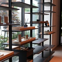 Système d'étagères contemporain de luxe en aluminium avec étagères en bois, boîte de rangement, meubles de salon sur mesure OEM, grande capacité