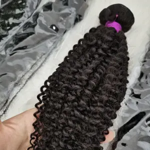 Amara afro kinky kıvırcık saç gölgeli insan saçı demetleri afro 10a brezilyalı ham paket toptan postiş satıcıları stok