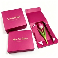 Boîtes cadeaux pliantes magnétiques de luxe personnalisées, boîtes d'emballage pliantes magnétiques en papier couché recyclable de qualité supérieure avec formes personnalisées