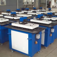 Machine automatique de formage de tôles pour la production de systèmes de ventilation de conduits ronds et rectangulaires