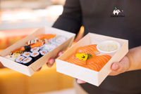 Ecologische wegwerp houten sushi- en saladebox voor onderweg met transparant deksel