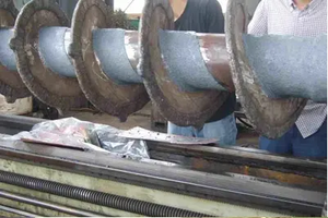 Revêtement époxy résistant à l'usure et anti-affaissement HiGlue PC9313 pour canaux et glissières - Product Image 6