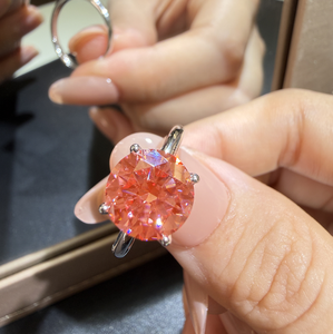 Eleganter 18K Weißgold-Ring mit 2,93 Karat Rund Brillant Geschliffenem Rosa Labor-Diamanten - Product Image 3