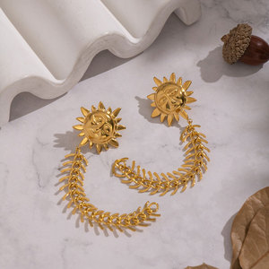 Pendientes Colgantes Elegantes Personalizados de Acero Inoxidable 316L, Chapados en Oro de 14k y 18k, Resistentes al Agua, Pendientes de Moda con Diseño de Sol para Mujer - Product Image 3
