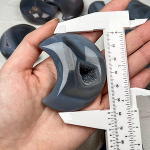 <span class=keywords><strong>Luna</strong></span> <span class=keywords><strong>de</strong></span> ágata gris pulida Natural 100% con tallas <span class=keywords><strong>de</strong></span> cristal Natural mareado, Ágata gris <span class=keywords><strong>de</strong></span> cuarzo, <span class=keywords><strong>Luna</strong></span> excavada <span class=keywords><strong>de</strong></span> cristal Gua Sha - Product Image 5