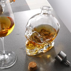 Carafe élégante en cristal en forme de crâne de 750 ml, <span class=keywords><strong>bouteille</strong></span> carrée pour whisky avec bouchon et entonnoir en acier inoxydable pour spiritueux et liqueurs - Product Image 2