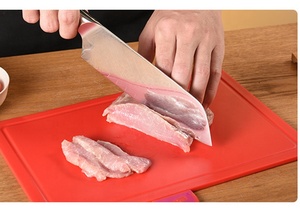 ชุดเขียงพลาสติกรหัสสี4ชิ้นพร้อมขาตั้งสำหรับวางอาหารปลอดภัยและทำความสะอาดง่ายสำหรับห้องครัว - Product Image 5